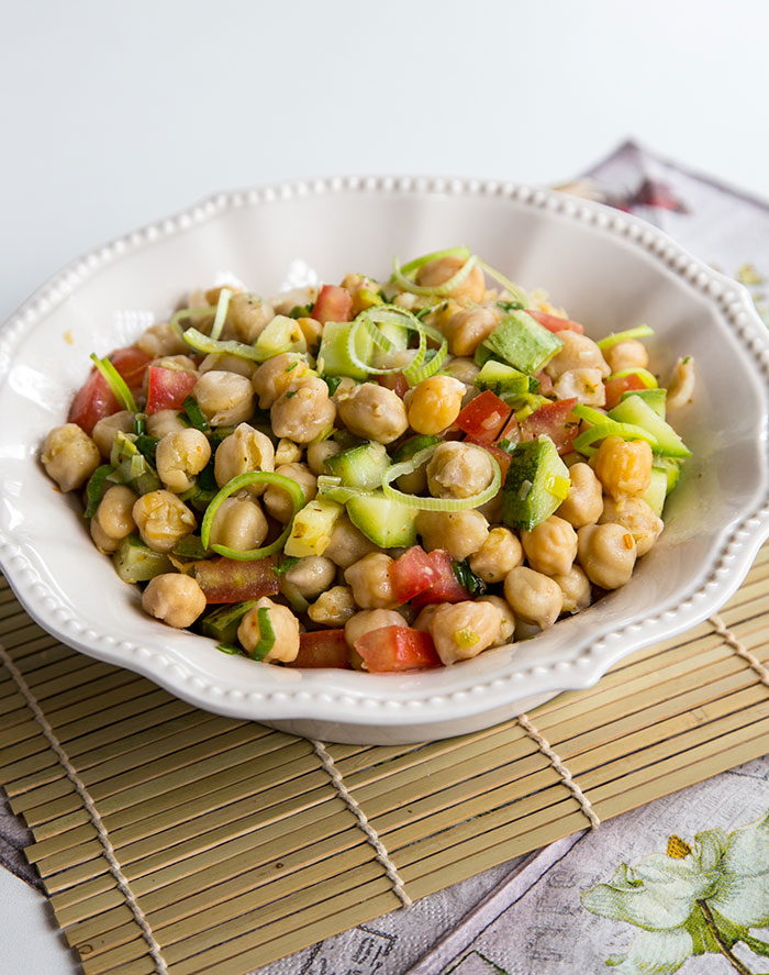 salada de grão-de-bico
