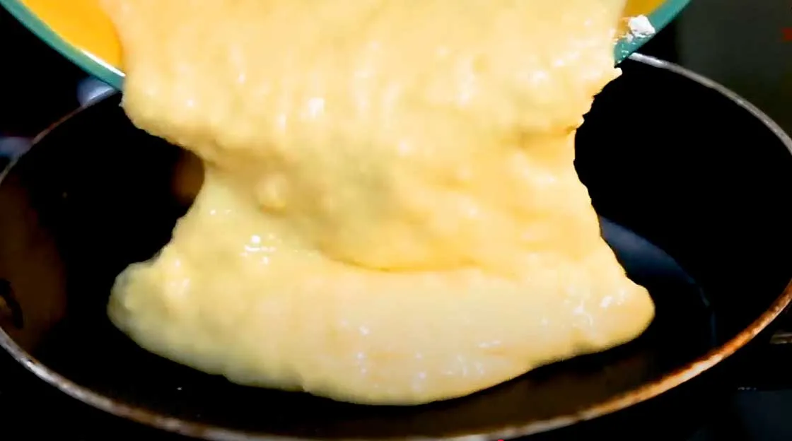 Aprenda a Fazer: Pão de Queijo na Frigideira em Poucos Minutos 6 Pão de Queijo na Frigideira
