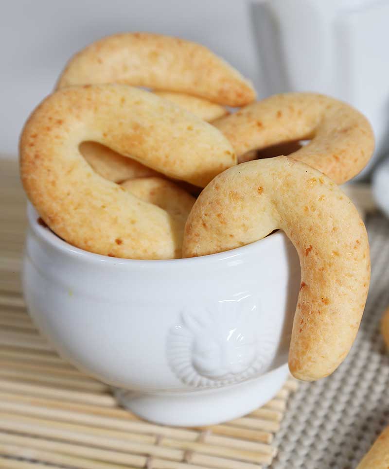Chipa: Biscoito de Polvilho Crocante por Fora e Macio por Dentro 8 biscoito de polvilho