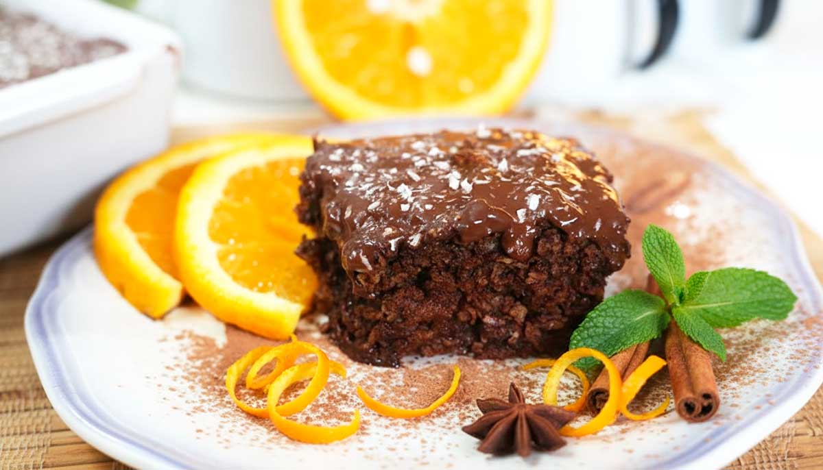 Descubra Como Fazer um Bolo de Chocolate Molhadinho Fácil e Saudável 2 Descubra Como Fazer um Bolo de Chocolate Molhadinho Fácil e Saudável 1