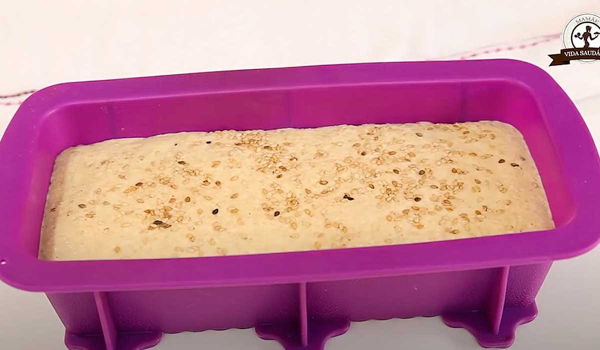 Aprenda a Preparar um Pão de Liquidificador Fofinho e Rápido 6