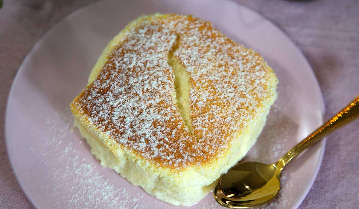 Só 3 Ingredientes: Bolo Fofíssimo Sem Farinha e Sem Fermento