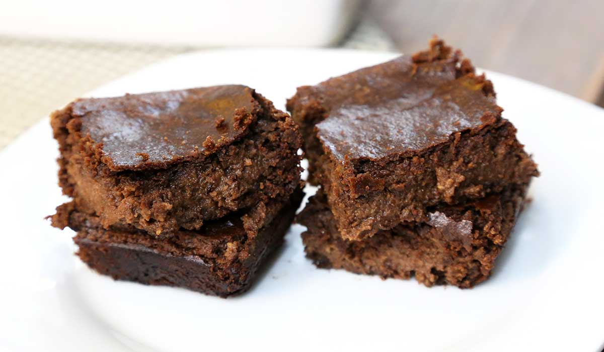 O Melhor Bolo de Chocolate Molhadinho: Pronto em 15 Minutos 11 O Melhor Bolo de Chocolate Molhadinho: Pronto em 15 Minutos