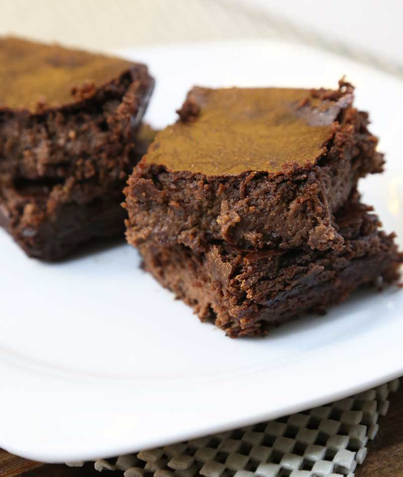 O Melhor Bolo de Chocolate Molhadinho: Pronto em 15 Minutos 5 bolo de chocolate molhadinho