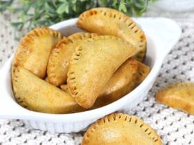 Aprenda a Preparar um Pastel Saudável Sem Fritura e Sem Trigo 3 pastel