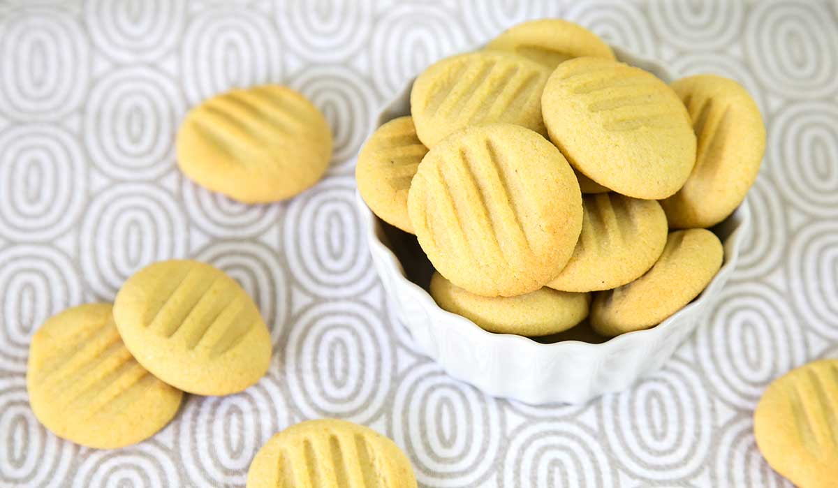 Aprenda a Fazer Bolacha de Fubá Simples e Deliciosa em Poucos Passos