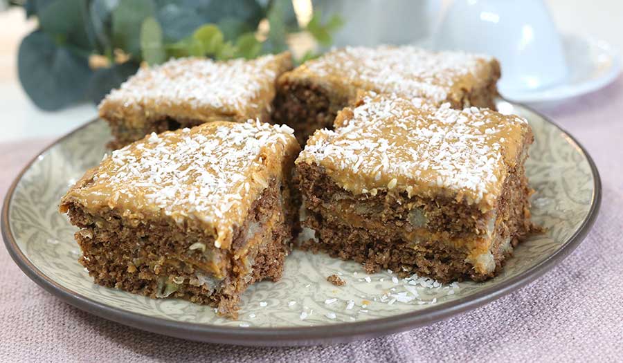 Pronto em 3 Minutos! Bolo de Banana com Aveia Molhadinho