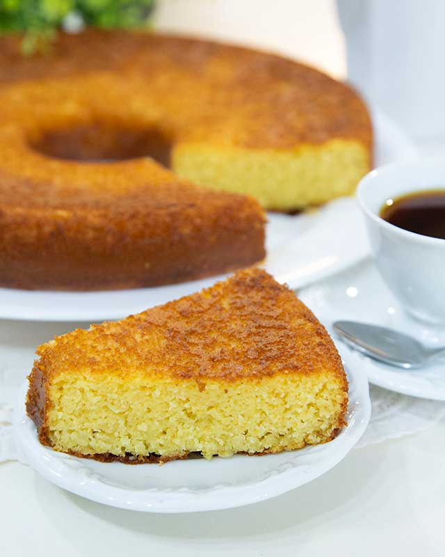 bolo de fubá molhadinho