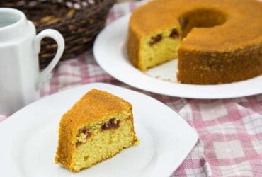 Bolo de Fubá com Goiabada: Fácil, Fofinho e Delicioso 3 bolo de fubá com goiabada