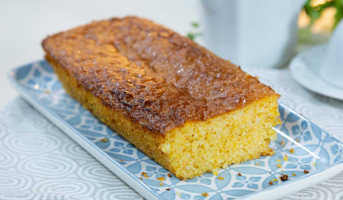 bolo com flocão de milho