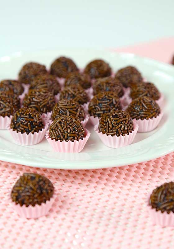 Brigadeiro Sem Leite Condensado: Fácil e Irresistível! 5 brigadeiro sem leite condensado