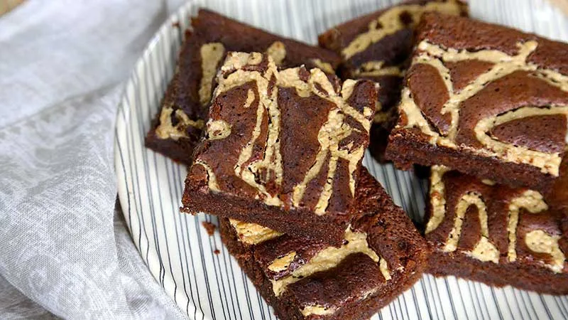 Irresistível Brownie Fit Molhadinho com Casquinha