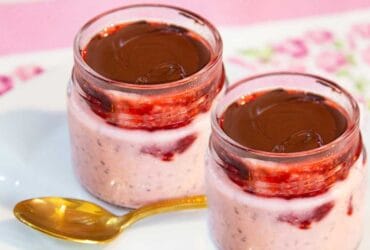 overnight oats com morango