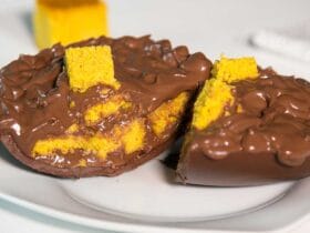 Ovo de Páscoa com Recheio de Bolo de Cenoura Fit 10 ovo de páscoa