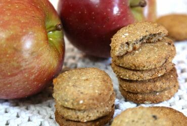 biscoitos de maçã e aveia