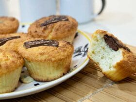 bolinho sem leite, sem açúcar e sem farinha