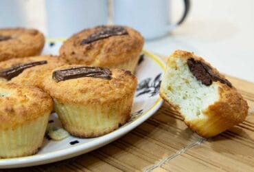 bolinho sem leite, sem açúcar e sem farinha