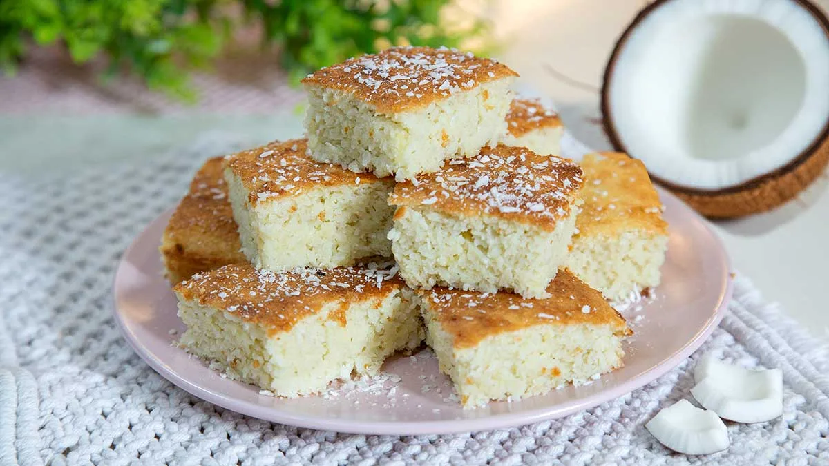 Bolo de Coco Fit: Receita Deliciosa e Saudável para o Café da Manhã