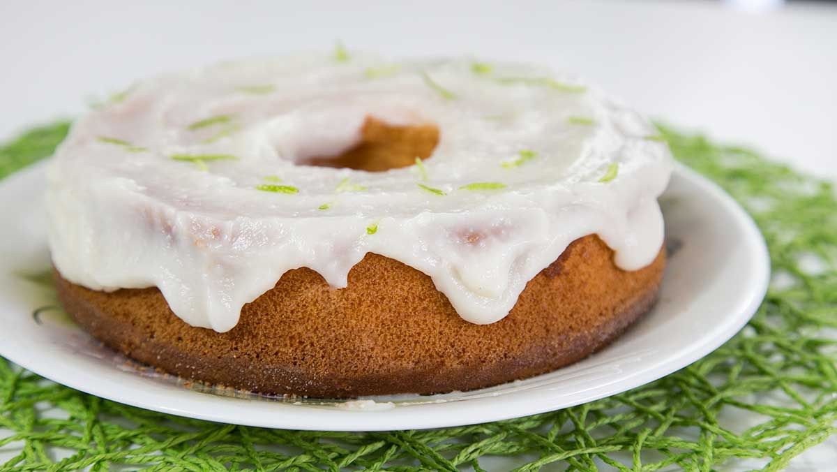 bolo de limão com iogurte
