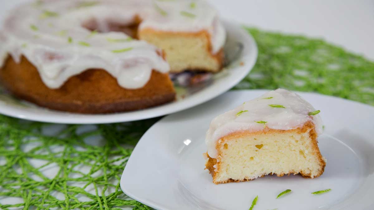 bolo de limão com iogurte