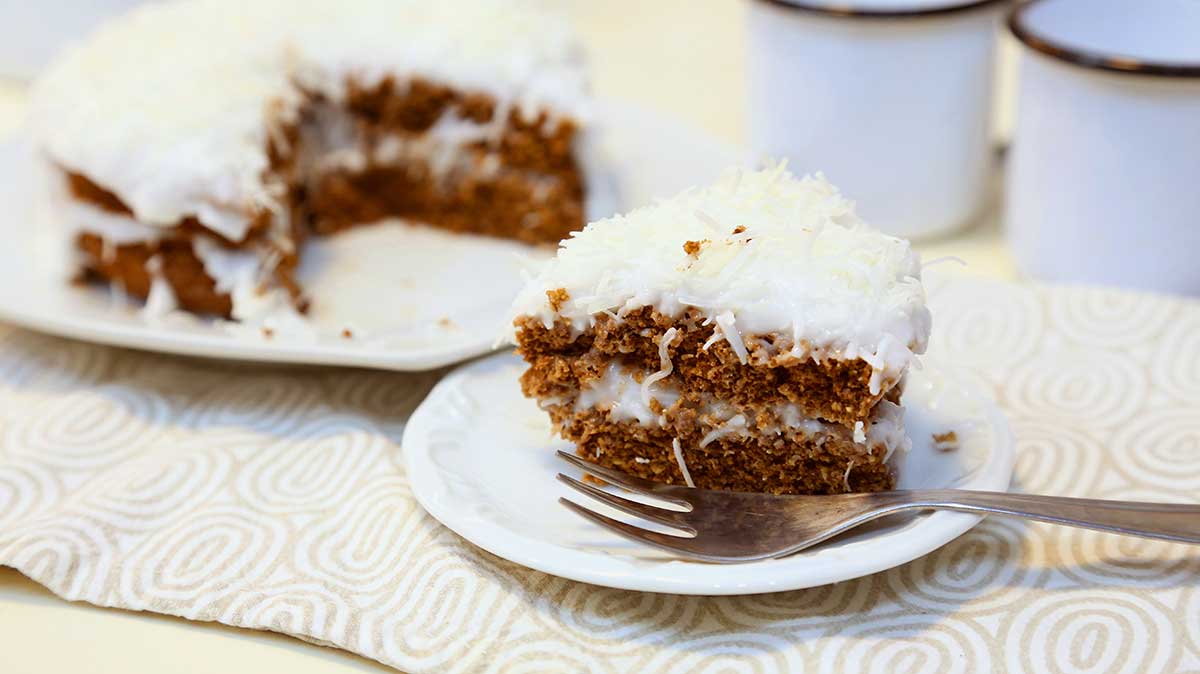 Bolo de Chocolate Prestígio Fit: Saudável  e Sem Farinha