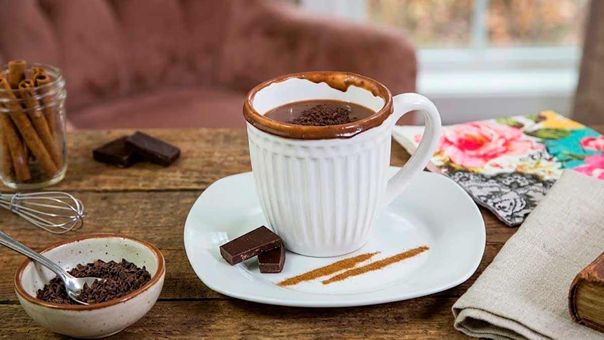 Aprenda a Fazer: Chocolate Quente Fit Cremoso, Delicioso e Sem Açúcar
